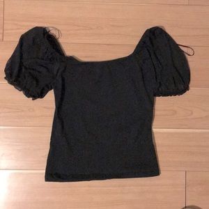 Crop top with puffy sleeves
